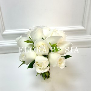 S 147 - 화이트 장미 부케